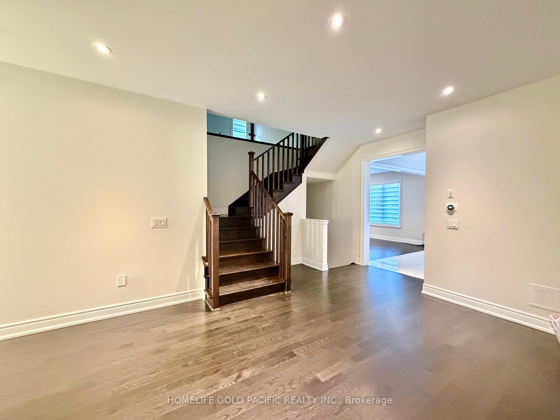 Photo 6 of 46 Haskins Crescent, Georgina, Keswick South — HOMEH