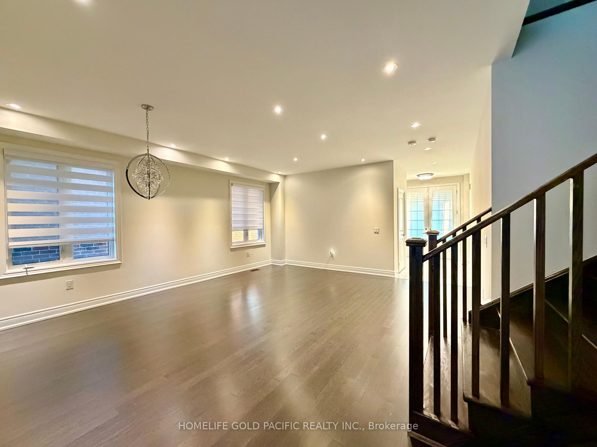 Photo 7 of 46 Haskins Crescent, Georgina, Keswick South — HOMEH