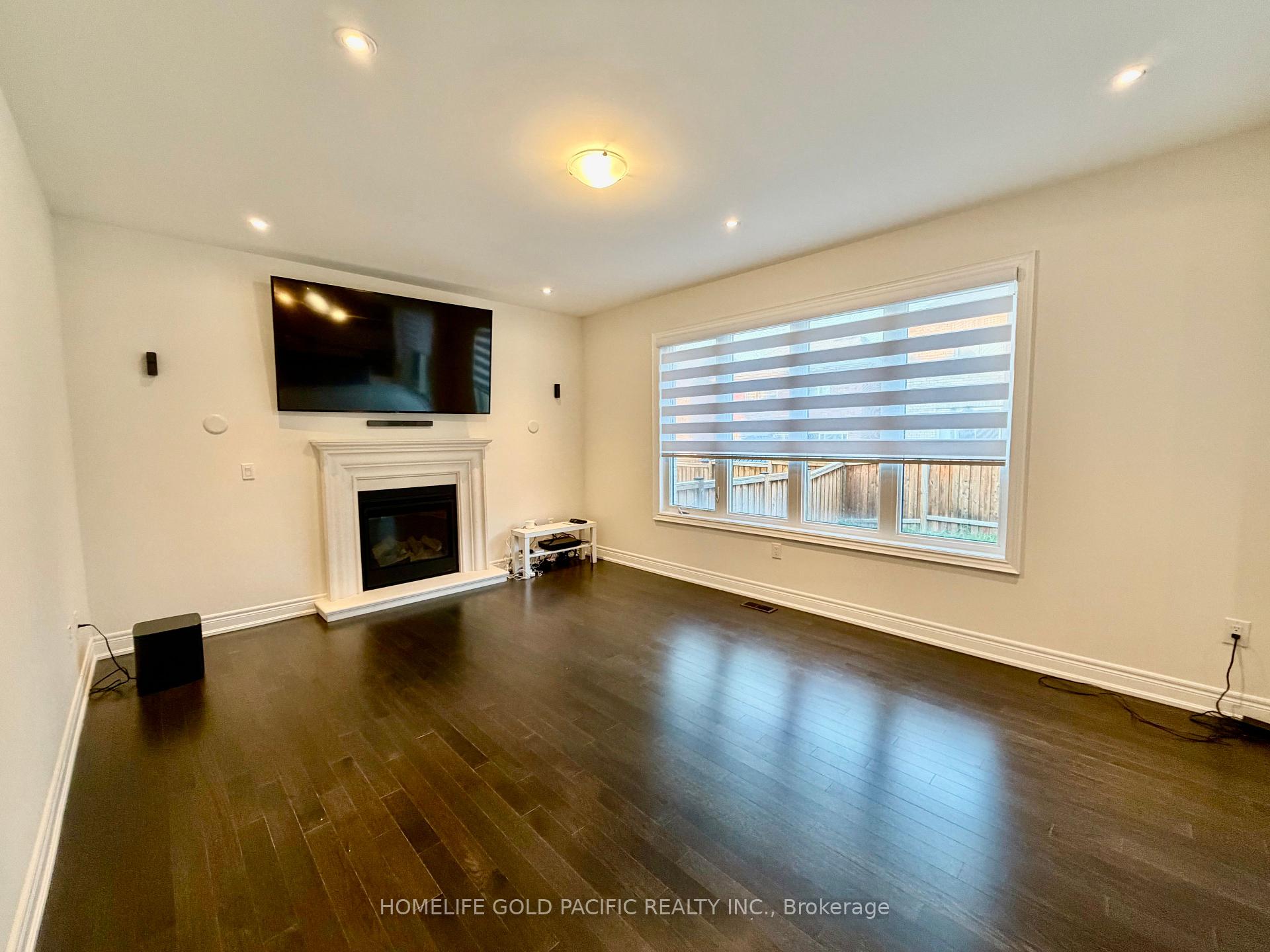 Photo 9 of 46 Haskins Crescent, Georgina, Keswick South — HOMEH
