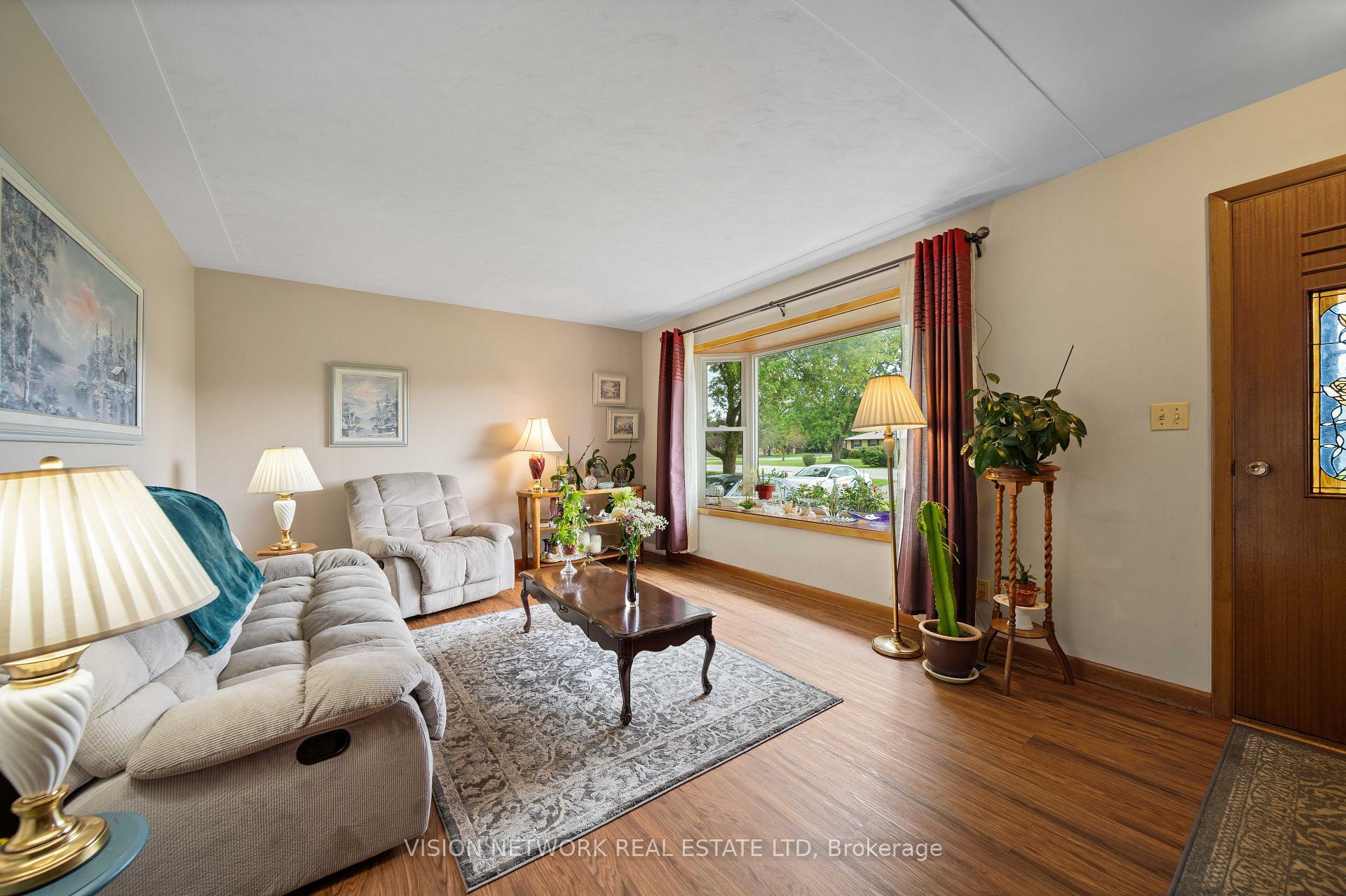 Photo 4 of 10116 Ilderton Road, Middlesex Centre, Coldstream — HOMEH