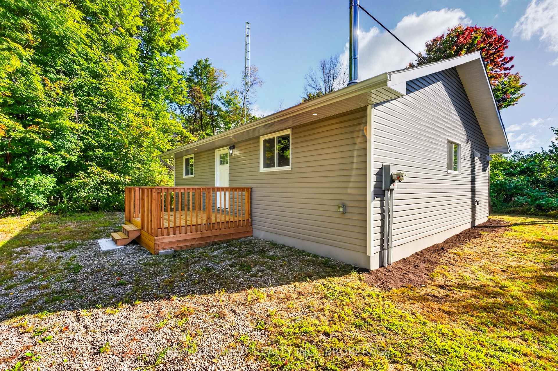 Photo 3 of 3144 Echo Lake Road, Frontenac, Frontenac Centre — HOMEH