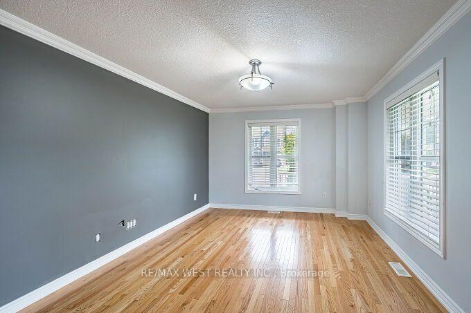 Photo 9 of 100 Swenson Street, New Tecumseth, Alliston — HOMEH