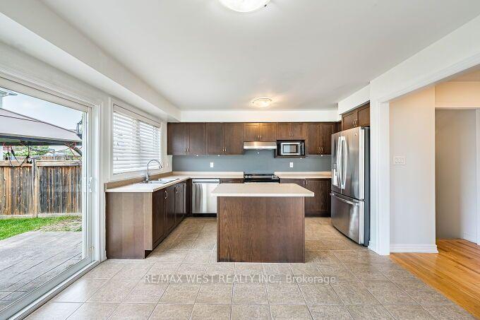 Photo 14 of 100 Swenson Street, New Tecumseth, Alliston — HOMEH