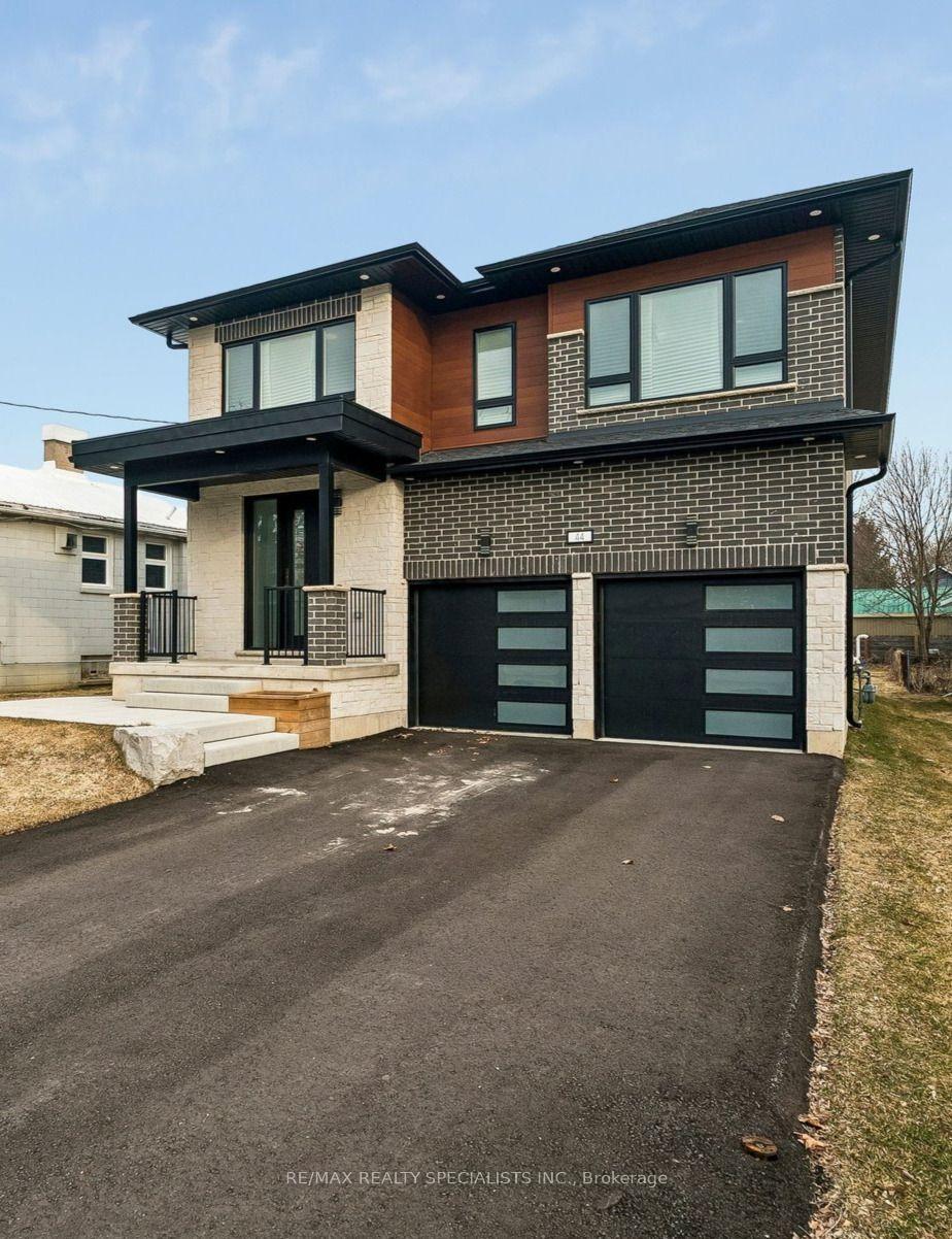 Photo of 44 Albert Street W