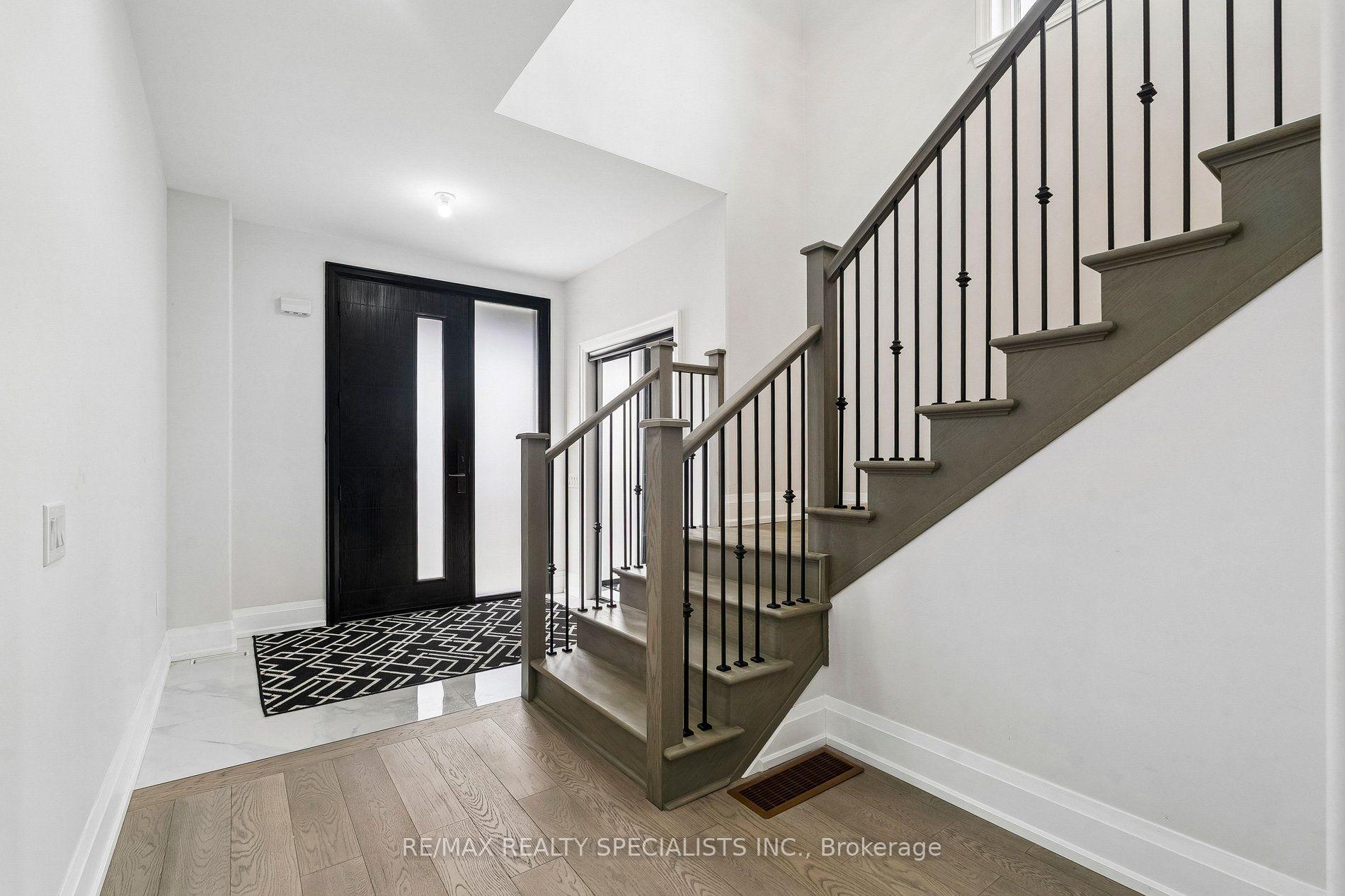 Photo 4 of 44 Albert Street W, New Tecumseth, Alliston — HOMEH