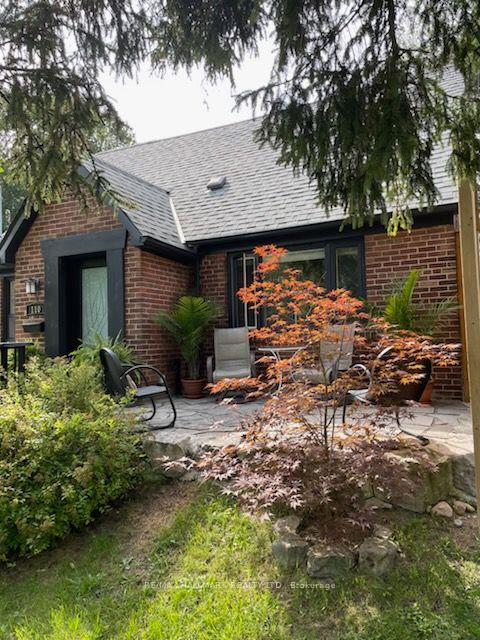 Photo 2 of 110 Lakeside Avenue, Scarborough, Birchcliffe-Cliffside — HOMEH
