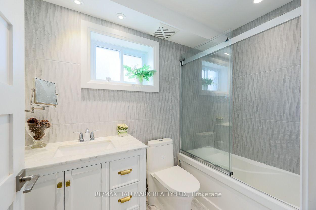 Photo 14 of 110 Lakeside Avenue, Scarborough, Birchcliffe-Cliffside — HOMEH