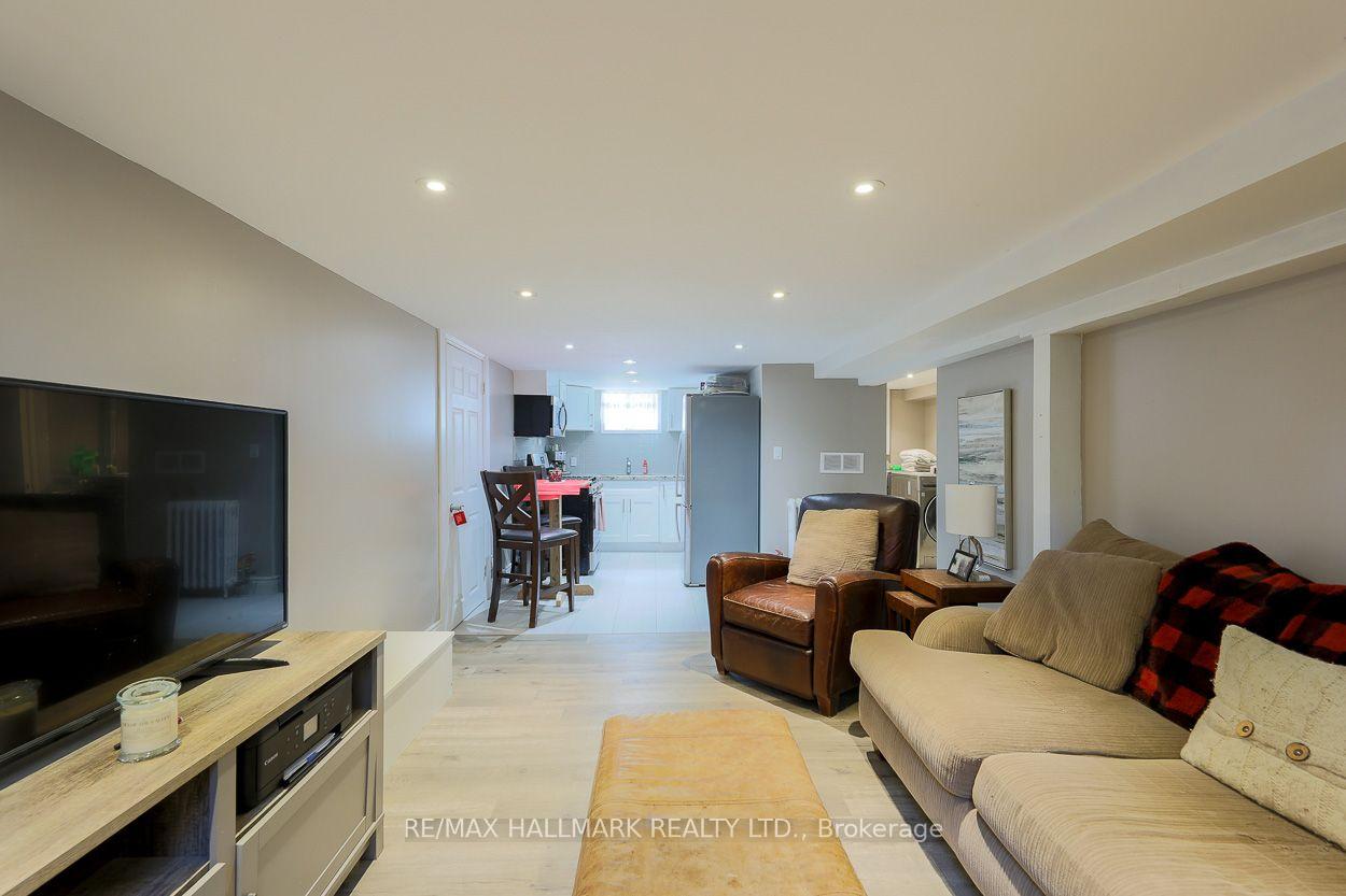 Photo 21 of 110 Lakeside Avenue, Scarborough, Birchcliffe-Cliffside — HOMEH
