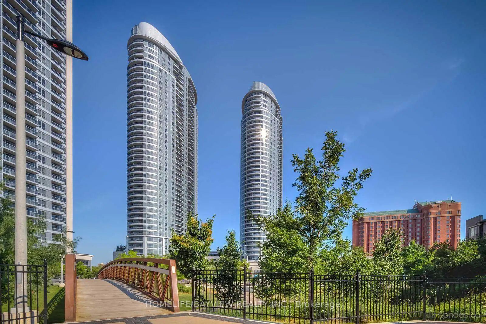 Front of Unit 1823, 135 village green Square
