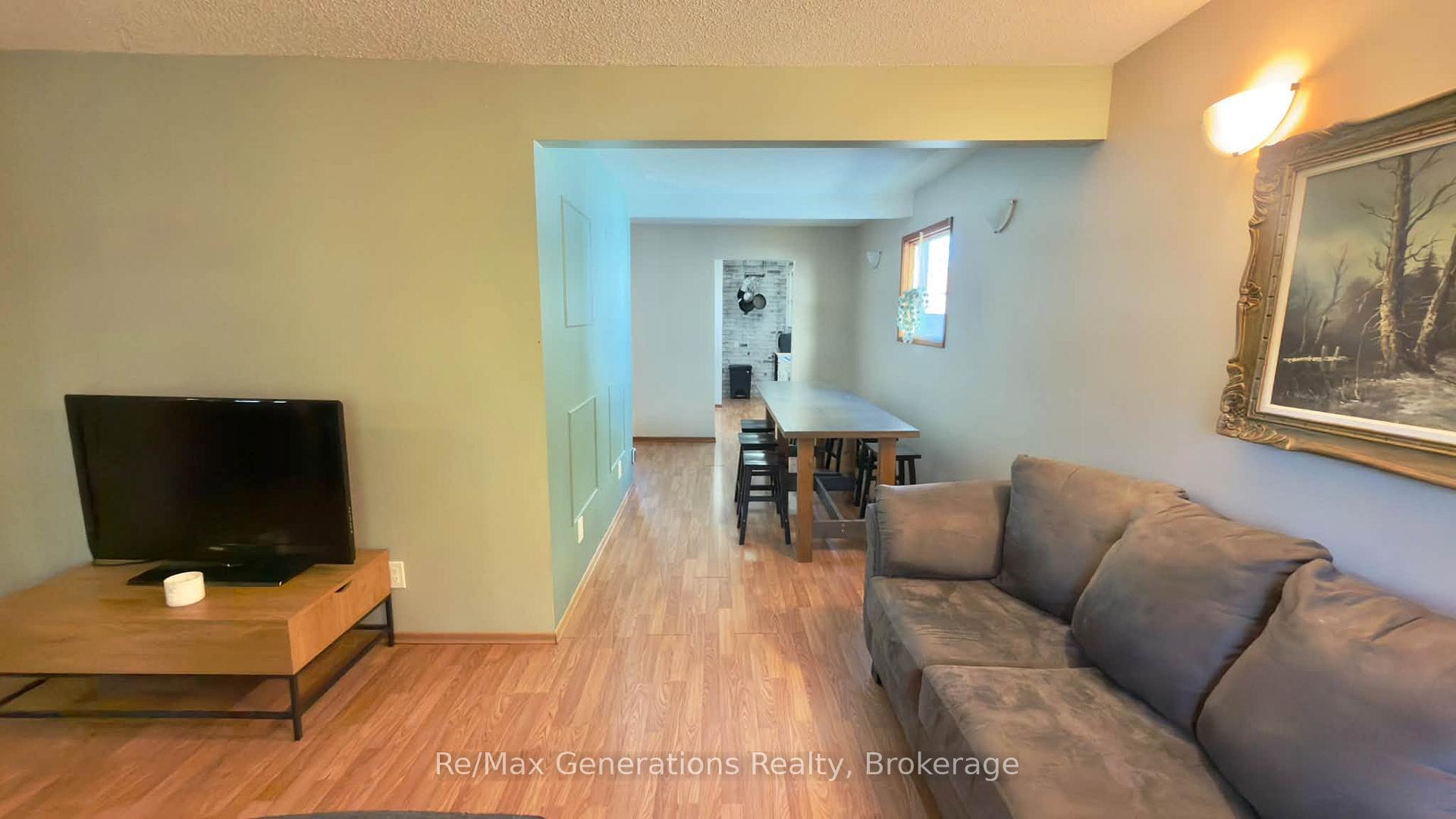 Photo 4 of 230 Secord Street, Thunder Bay, Court / Cumberland — HOMEH