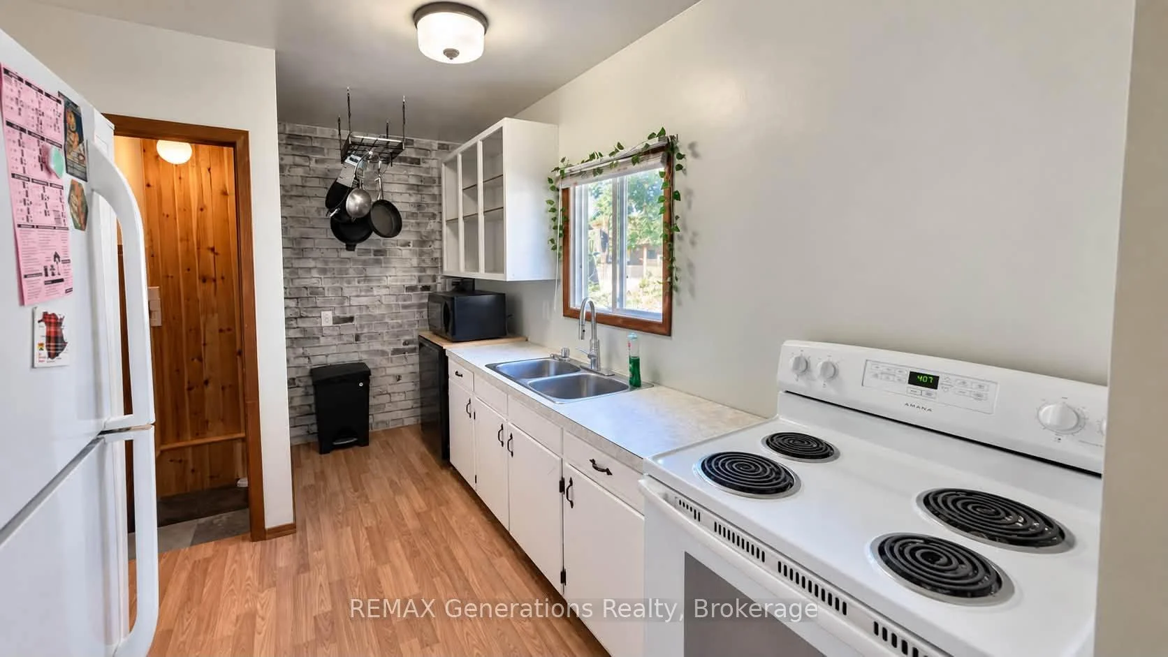 Photo 12 of 230 Secord Street, Thunder Bay, Court / Cumberland — HOMEH