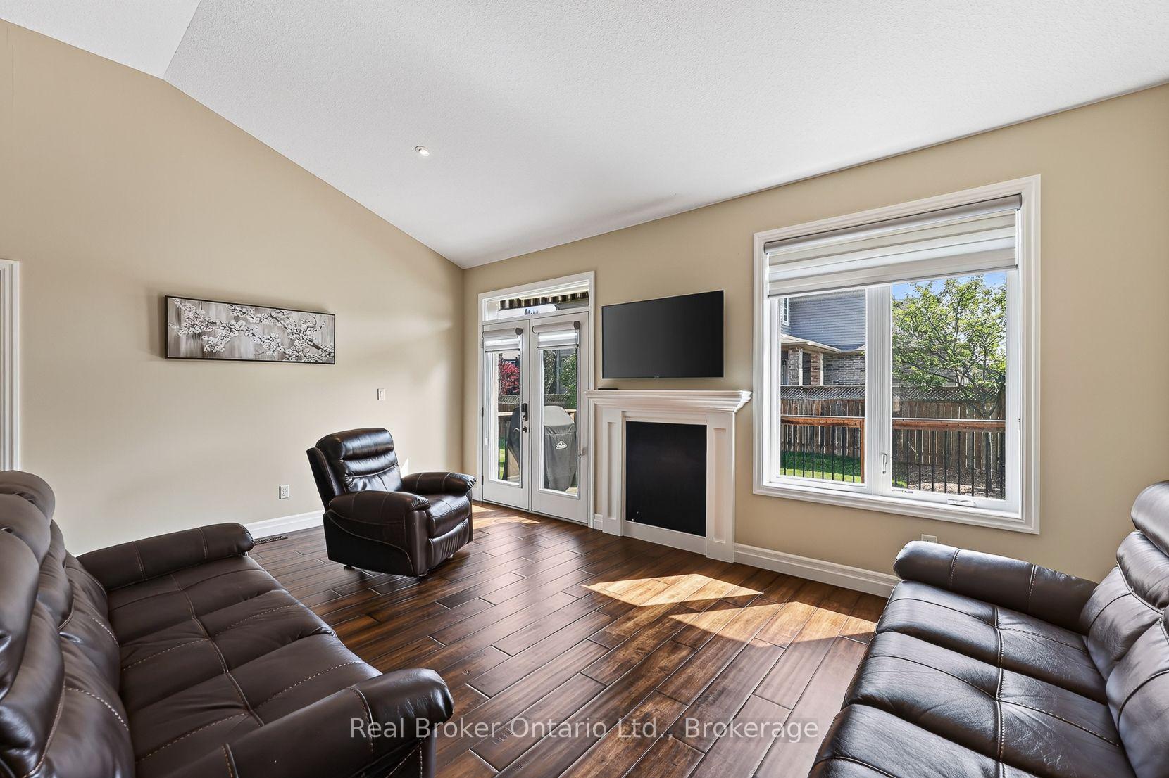 Photo 19 of Unit 24, 247 Munnoch Boulevard, Woodstock, Woodstock - North — HOMEH