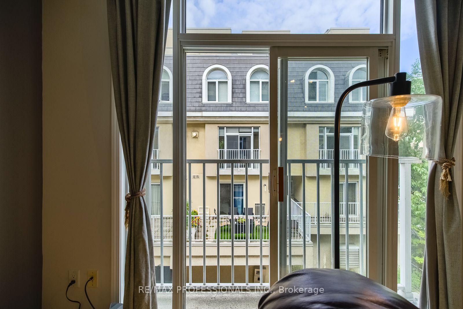 Photo 17 of Unit 327, 32 Stadium Road, Toronto, Niagara — HOMEH