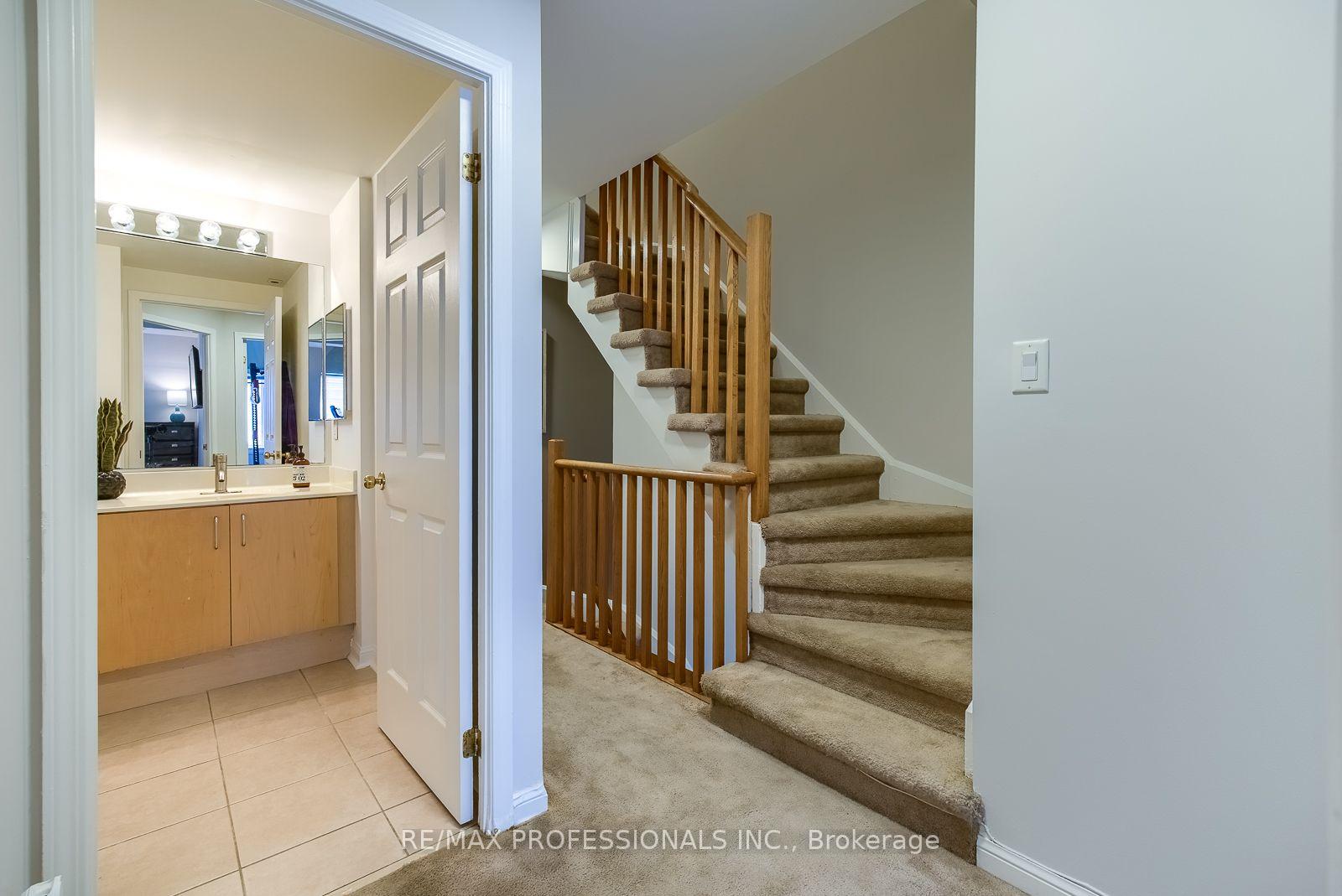 Photo 20 of Unit 327, 32 Stadium Road, Toronto, Niagara — HOMEH