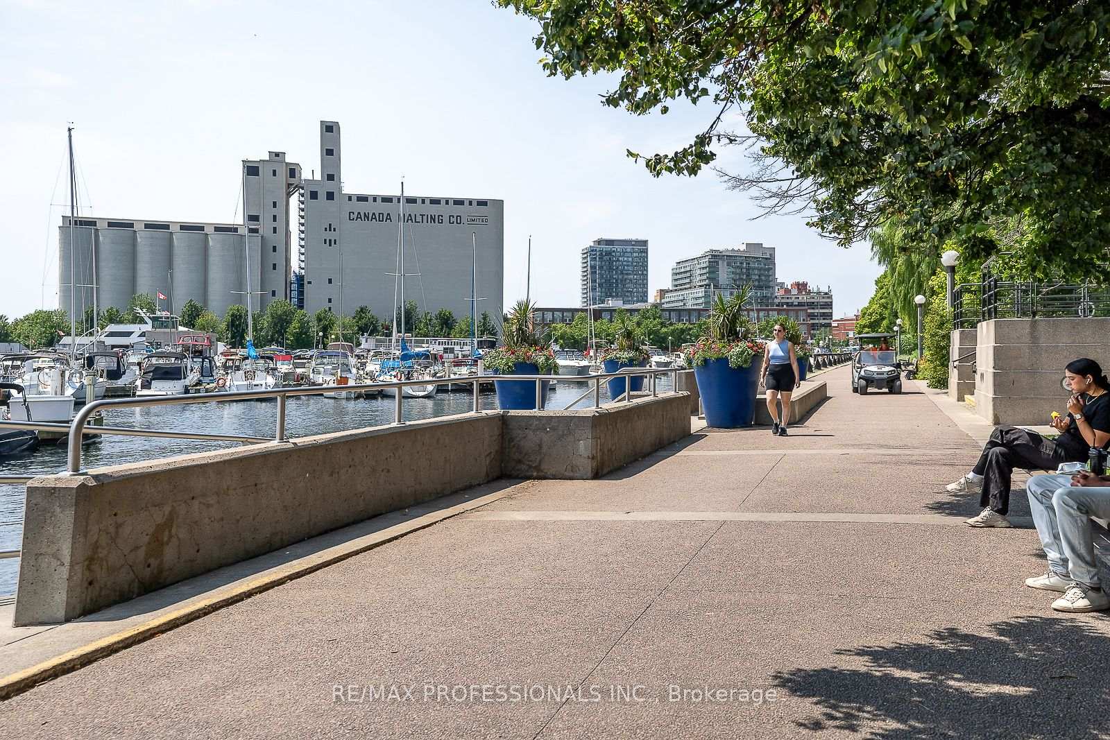 Photo 43 of Unit 327, 32 Stadium Road, Toronto, Niagara — HOMEH