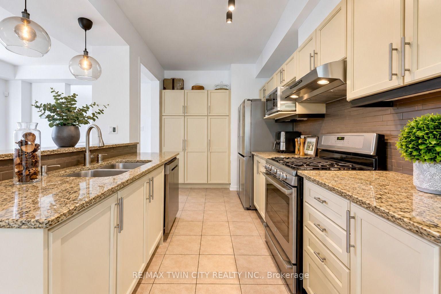 Photo 10 of Unit 10, 28 Doon Mills Drive, Kitchener, Doon South — HOMEH