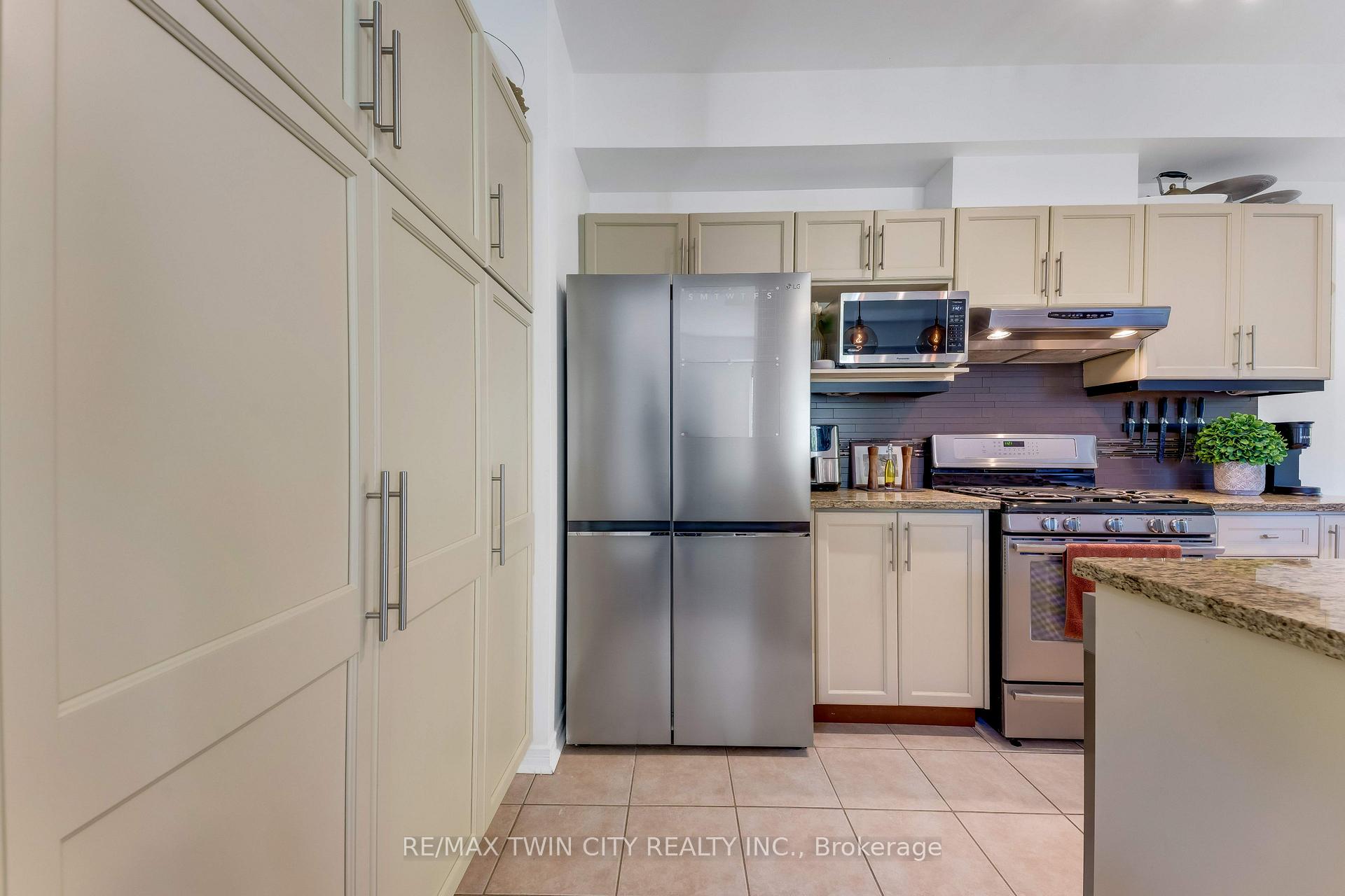Photo 13 of Unit 10, 28 Doon Mills Drive, Kitchener, Doon South — HOMEH