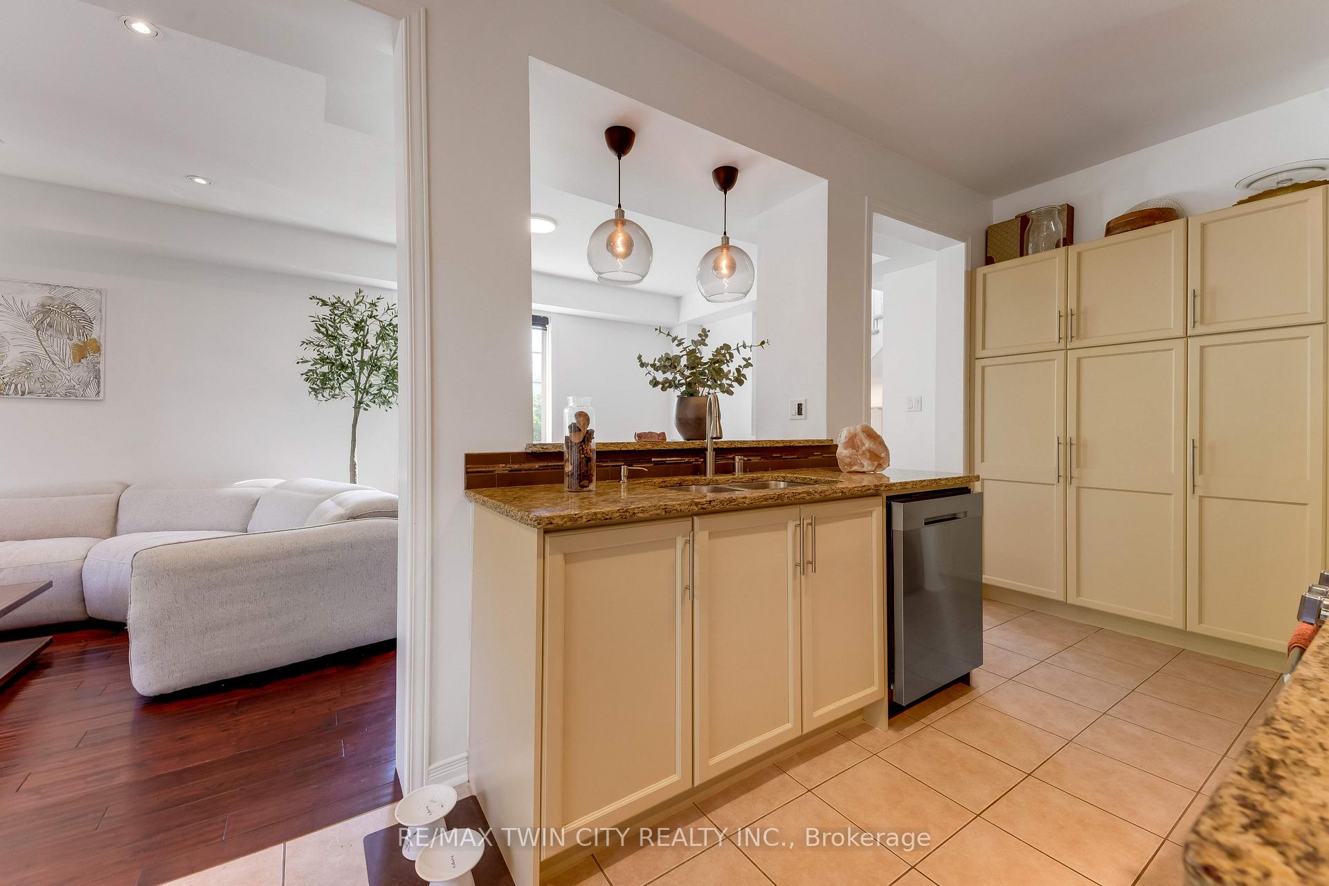 Photo 14 of Unit 10, 28 Doon Mills Drive, Kitchener, Doon South — HOMEH
