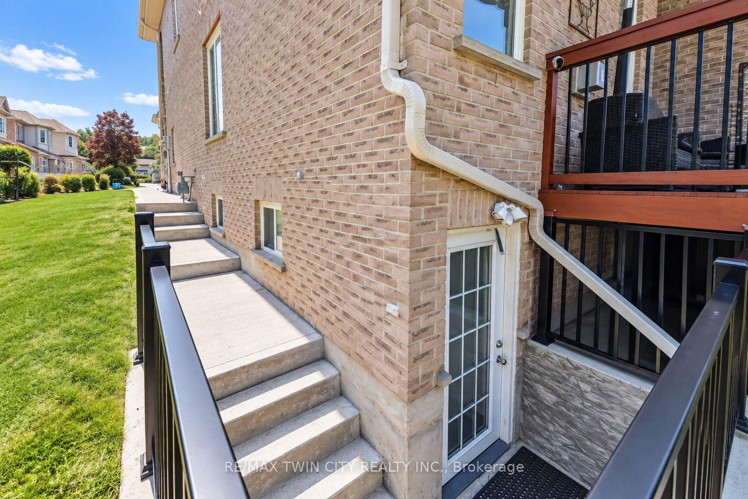 Photo 35 of Unit 10, 28 Doon Mills Drive, Kitchener, Doon South — HOMEH