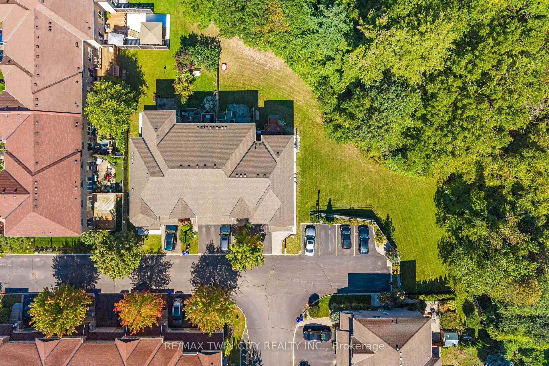 Photo 48 of Unit 10, 28 Doon Mills Drive, Kitchener, Doon South — HOMEH