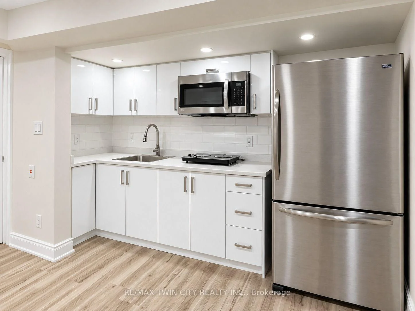 Photo 39 of Unit 10, 28 Doon Mills Drive, Kitchener, Doon South — HOMEH