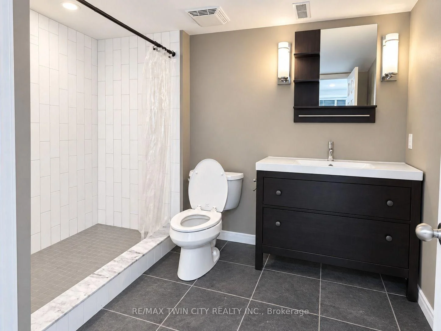 Photo 40 of Unit 10, 28 Doon Mills Drive, Kitchener, Doon South — HOMEH