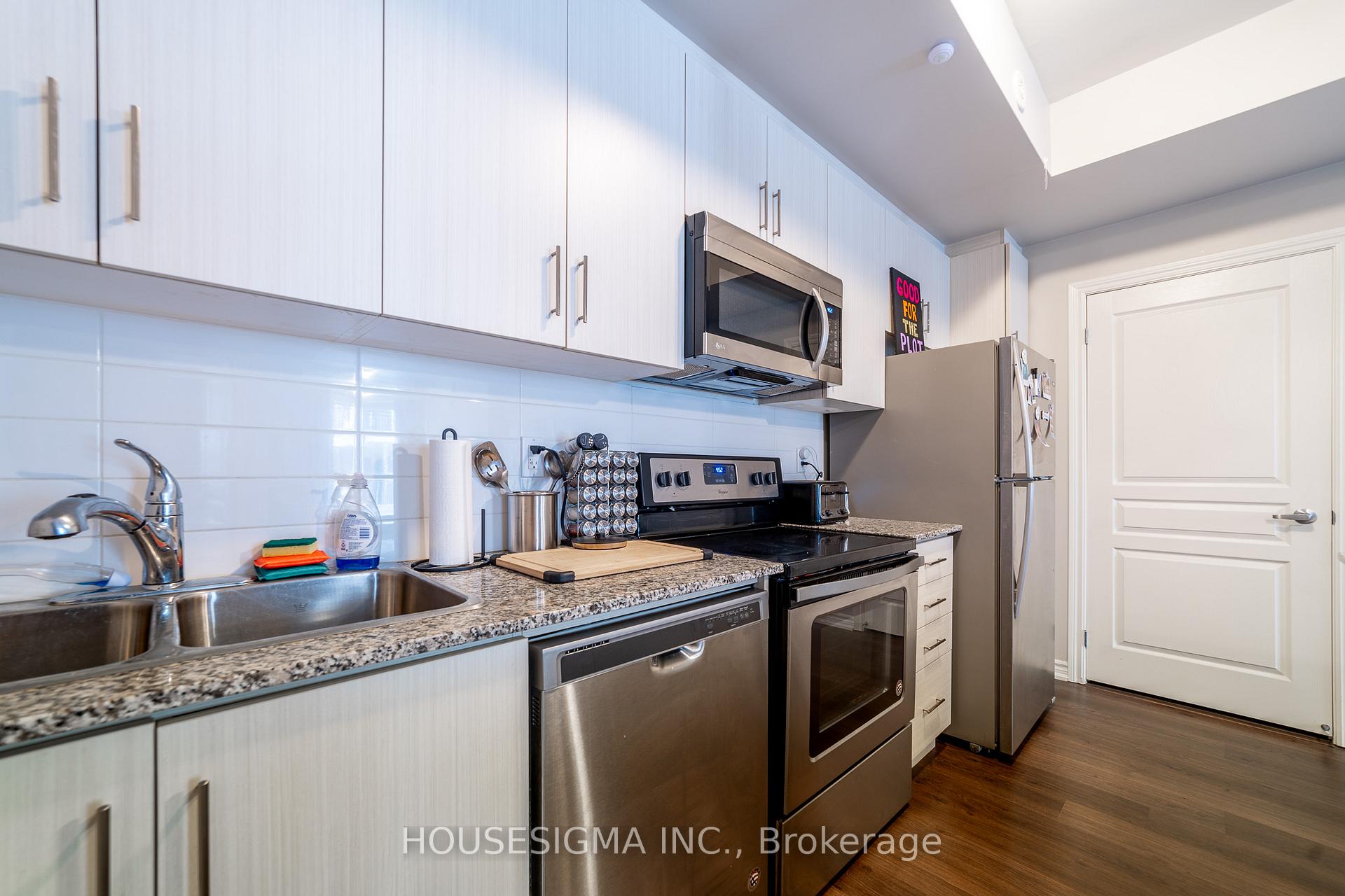 Photo 6 of Unit 23, 140 Long Branch Avenue, Etobicoke, Long Branch — HOMEH