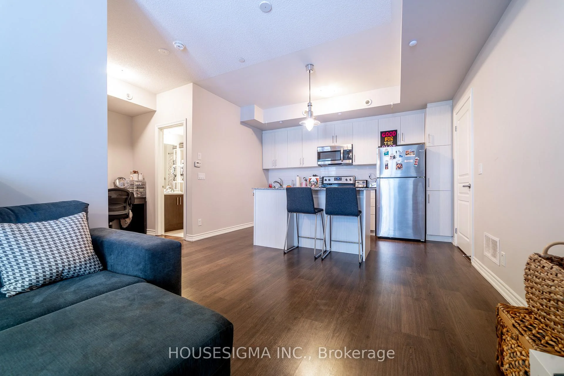 Photo 4 of Unit 23, 140 Long Branch Avenue, Etobicoke, Long Branch — HOMEH