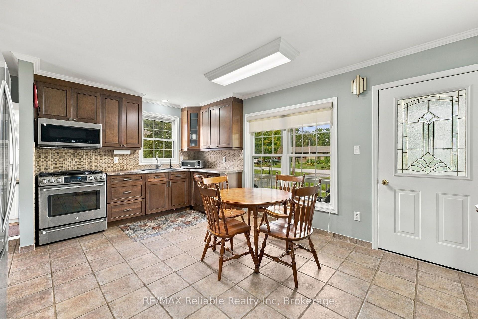 Photo 7 of 71 Kruse Drive, Huron East, Egmondville — HOMEH