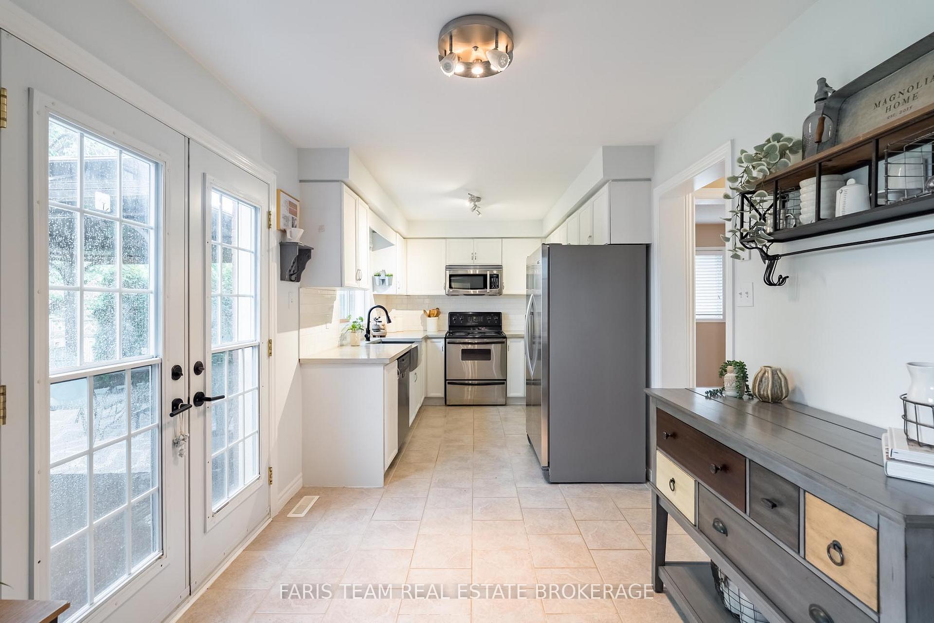 Photo 5 of 153 Cardinal Street, Barrie, Cundles East — HOMEH