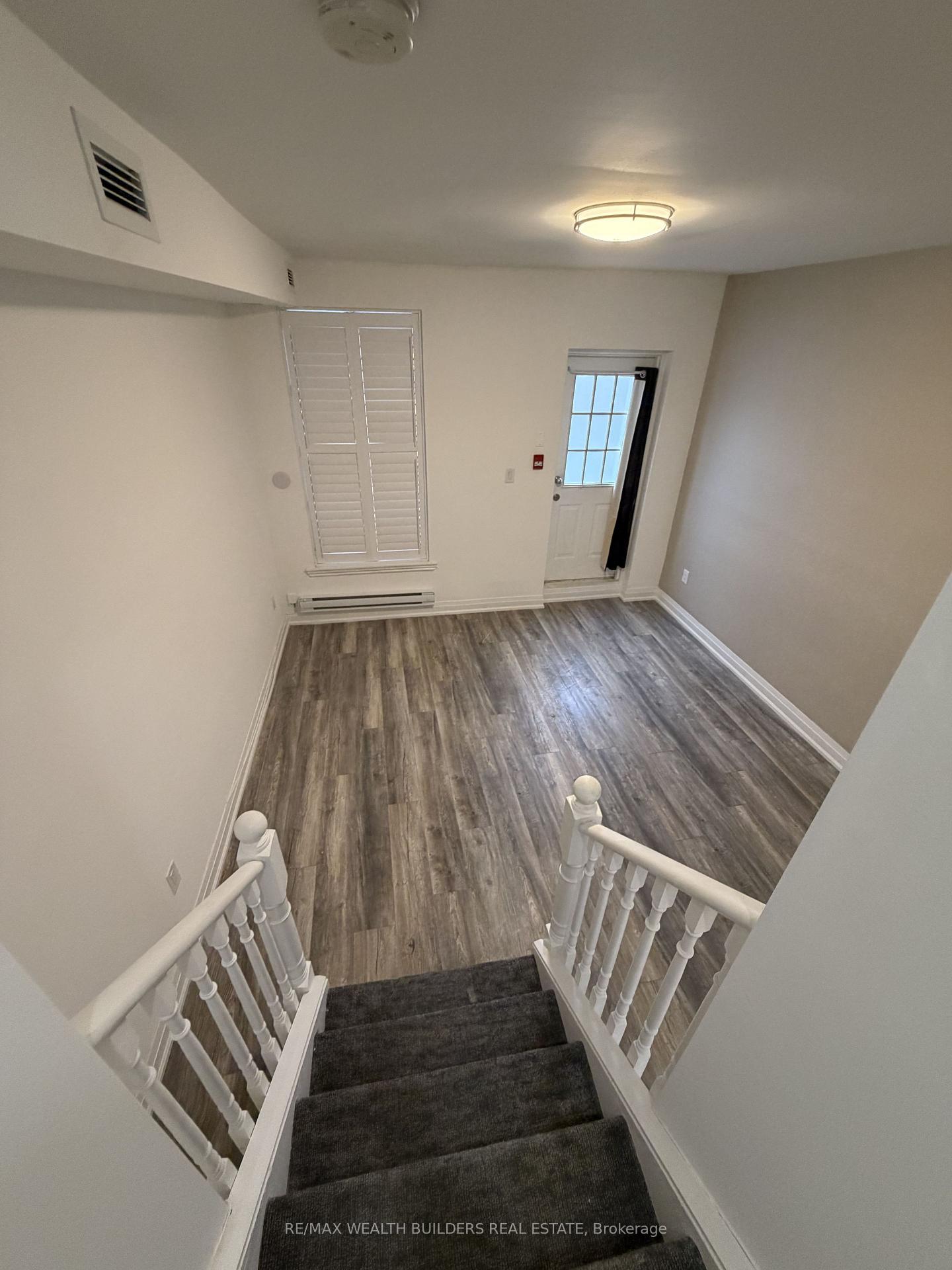 Photo 8 of Unit 4, 215 Jarvis Street, Toronto, Moss Park — HOMEH