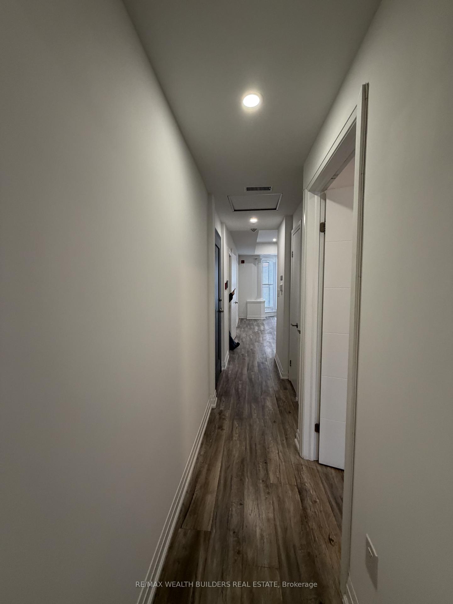 Photo 10 of Unit 4, 215 Jarvis Street, Toronto, Moss Park — HOMEH