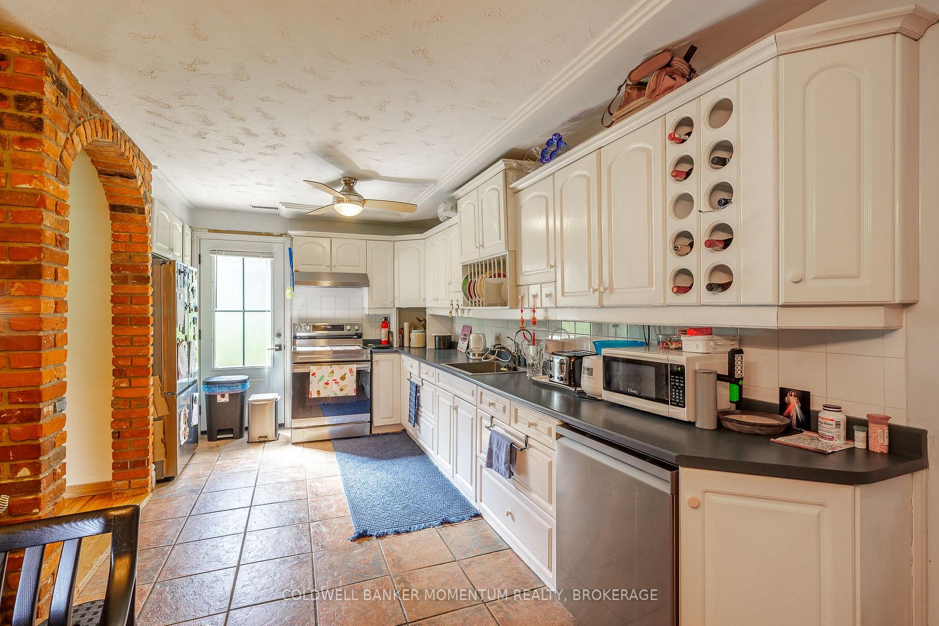 Photo 6 of 2742 Bennett Rd, Lincoln, Beamsville — HOMEH