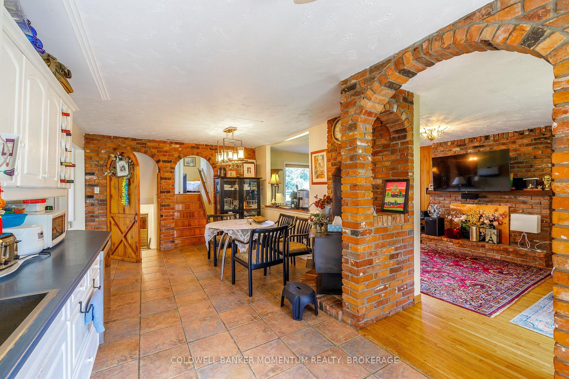 Photo 8 of 2742 Bennett Rd, Lincoln, Beamsville — HOMEH