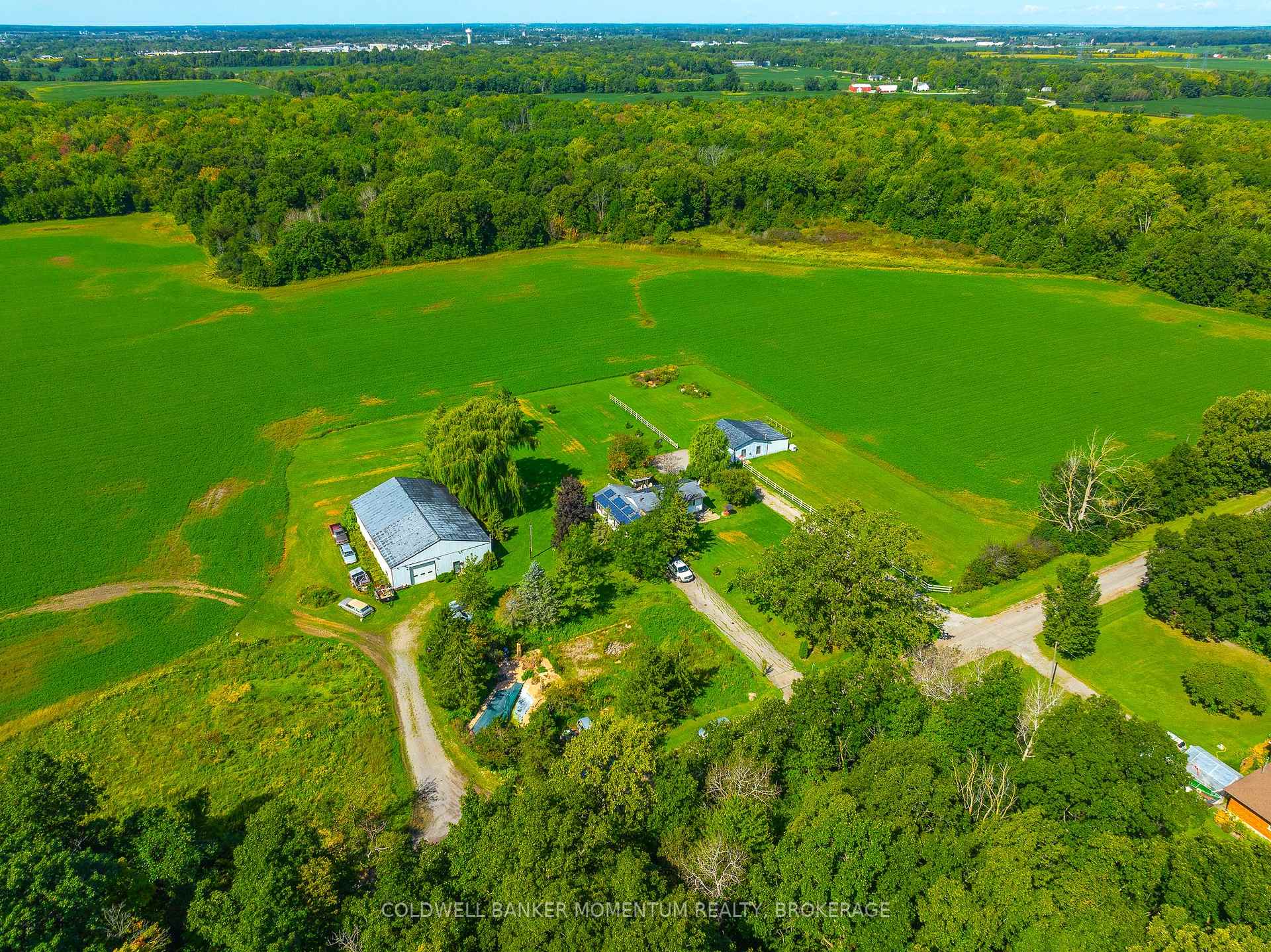 Photo 42 of 2742 Bennett Rd, Lincoln, Beamsville — HOMEH