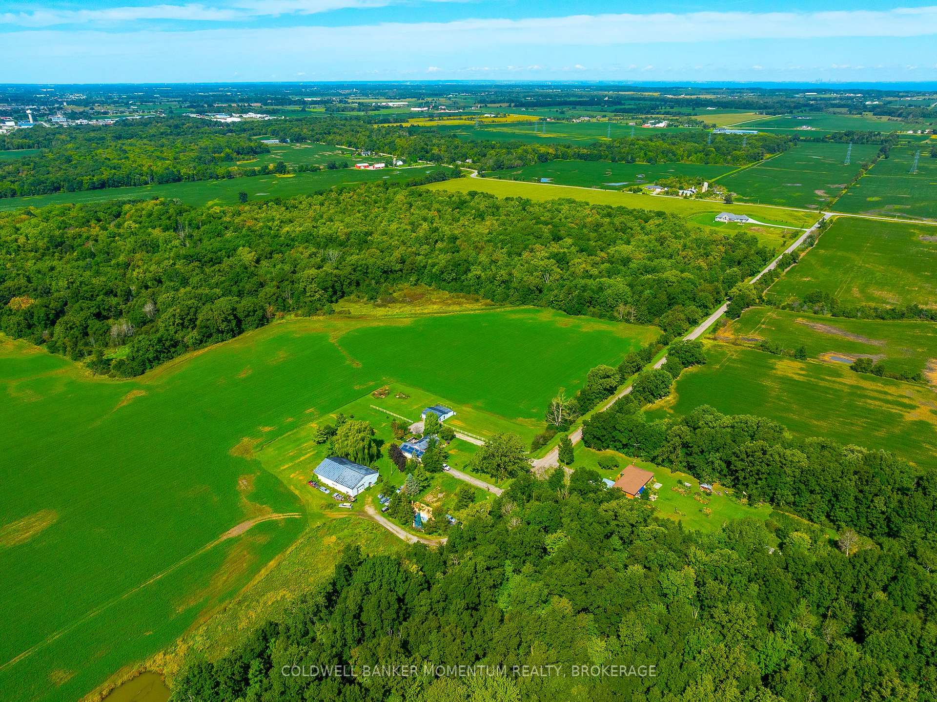 Photo 45 of 2742 Bennett Rd, Lincoln, Beamsville — HOMEH
