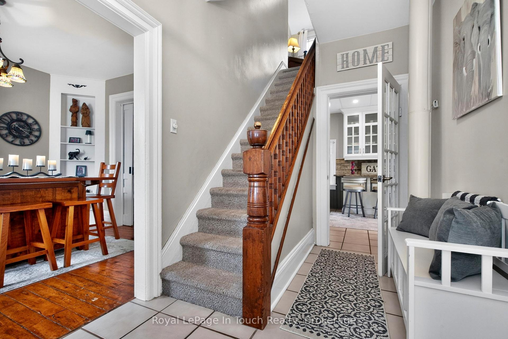 Photo 6 of 615 Bay Street, Midland — HOMEH