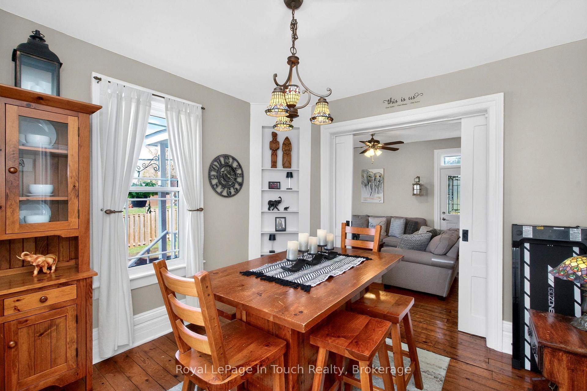 Photo 8 of 615 Bay Street, Midland — HOMEH