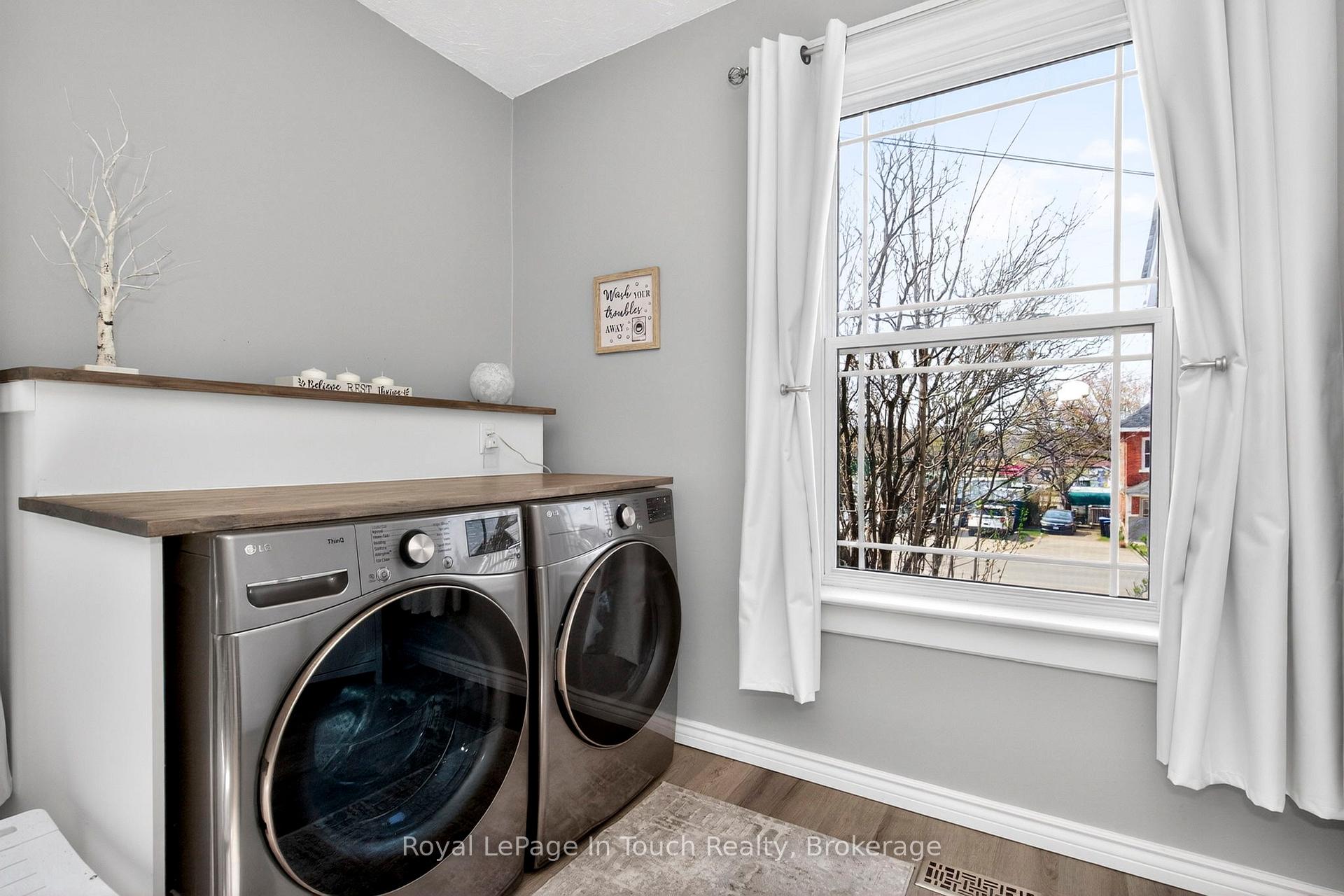 Photo 16 of 615 Bay Street, Midland — HOMEH