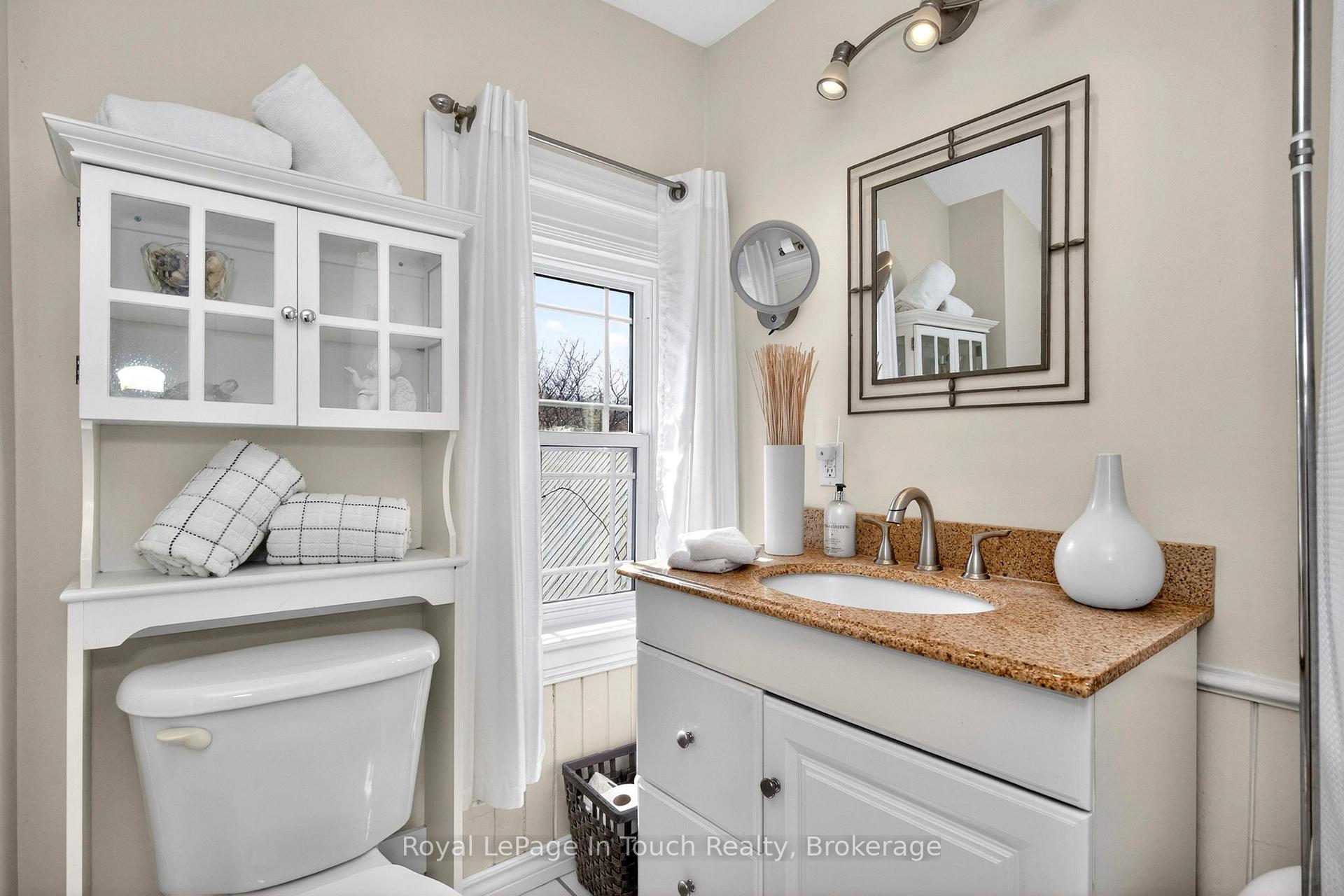 Photo 22 of 615 Bay Street, Midland — HOMEH