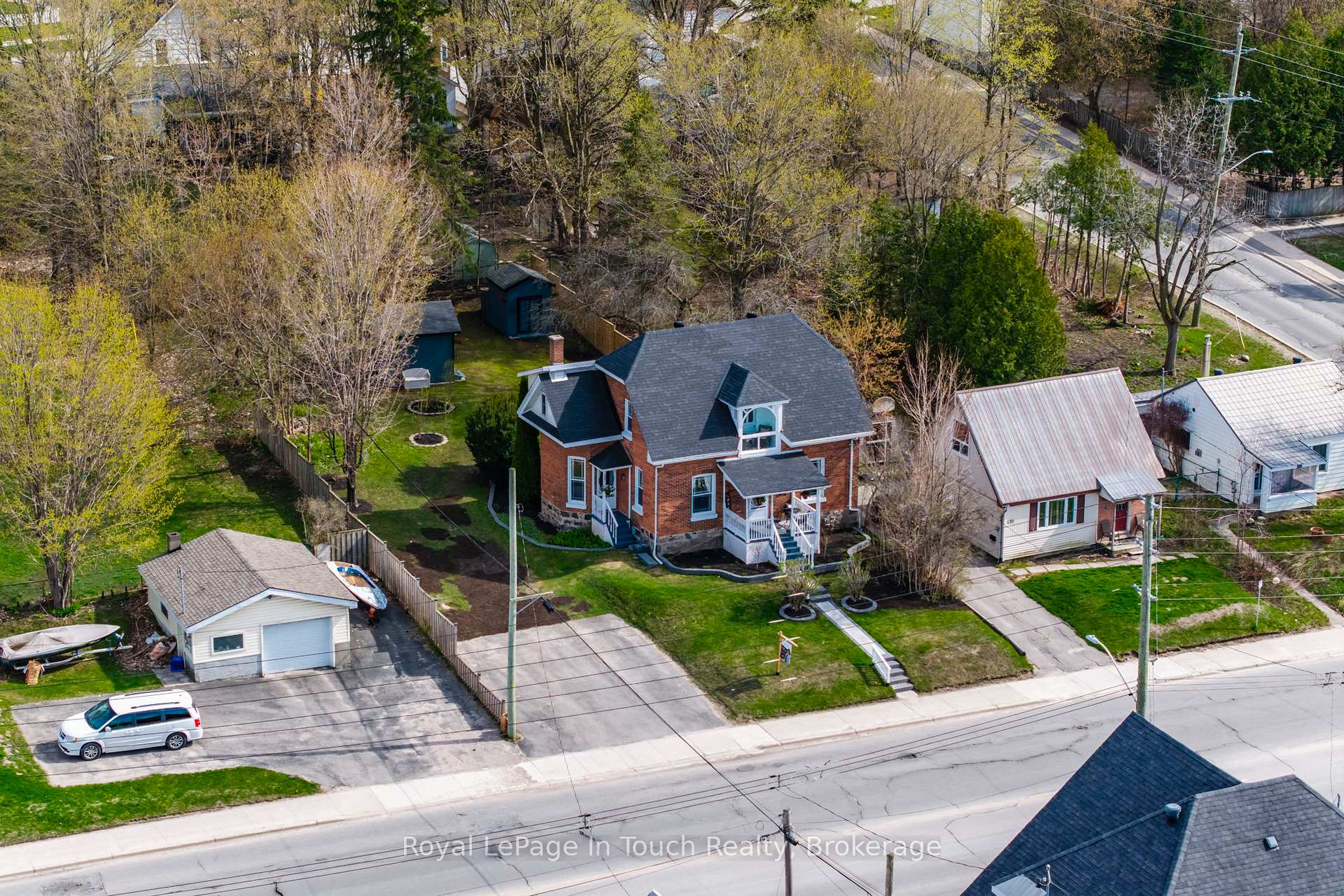 Photo 34 of 615 Bay Street, Midland — HOMEH