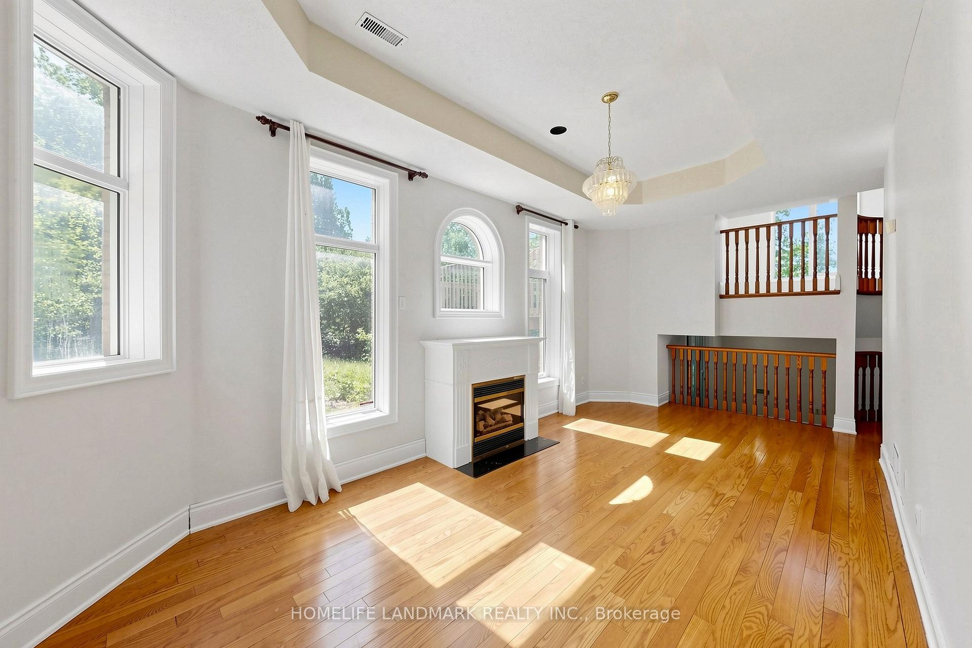 Photo 3 of 209 Redstone Road, Richmond Hill, Rouge Woods — HOMEH