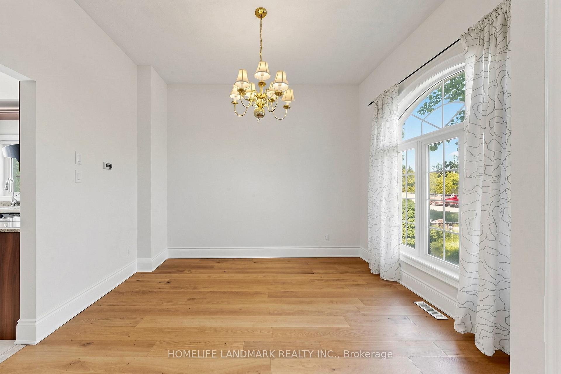 Photo 5 of 209 Redstone Road, Richmond Hill, Rouge Woods — HOMEH