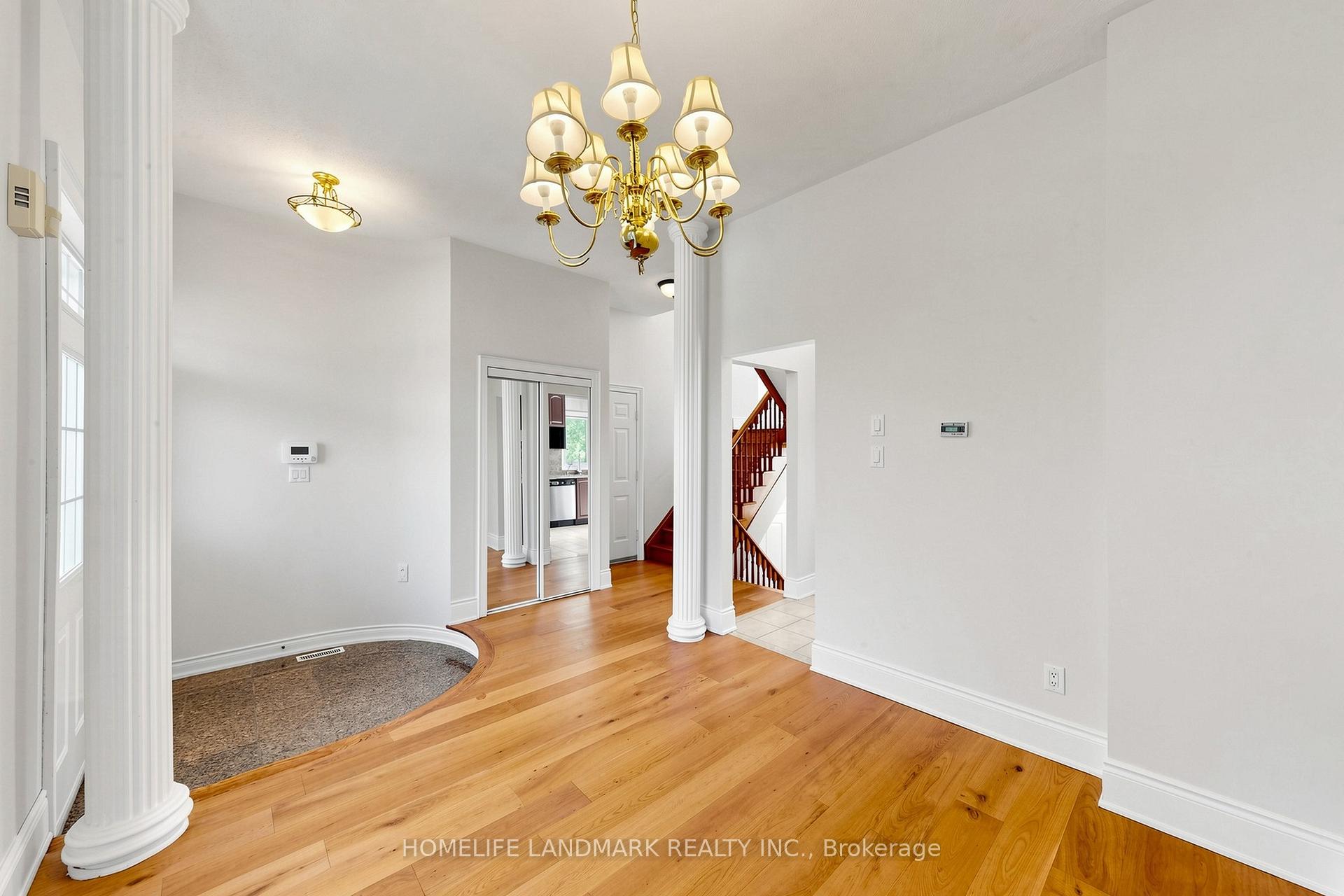Photo 7 of 209 Redstone Road, Richmond Hill, Rouge Woods — HOMEH
