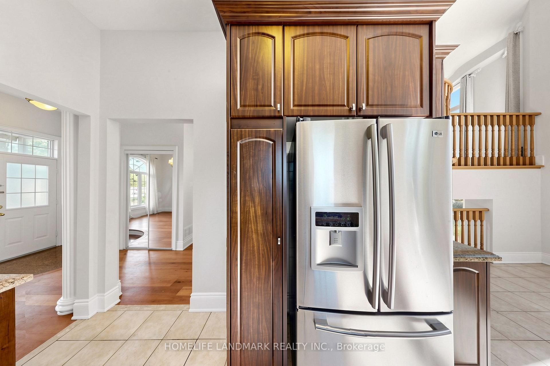 Photo 11 of 209 Redstone Road, Richmond Hill, Rouge Woods — HOMEH