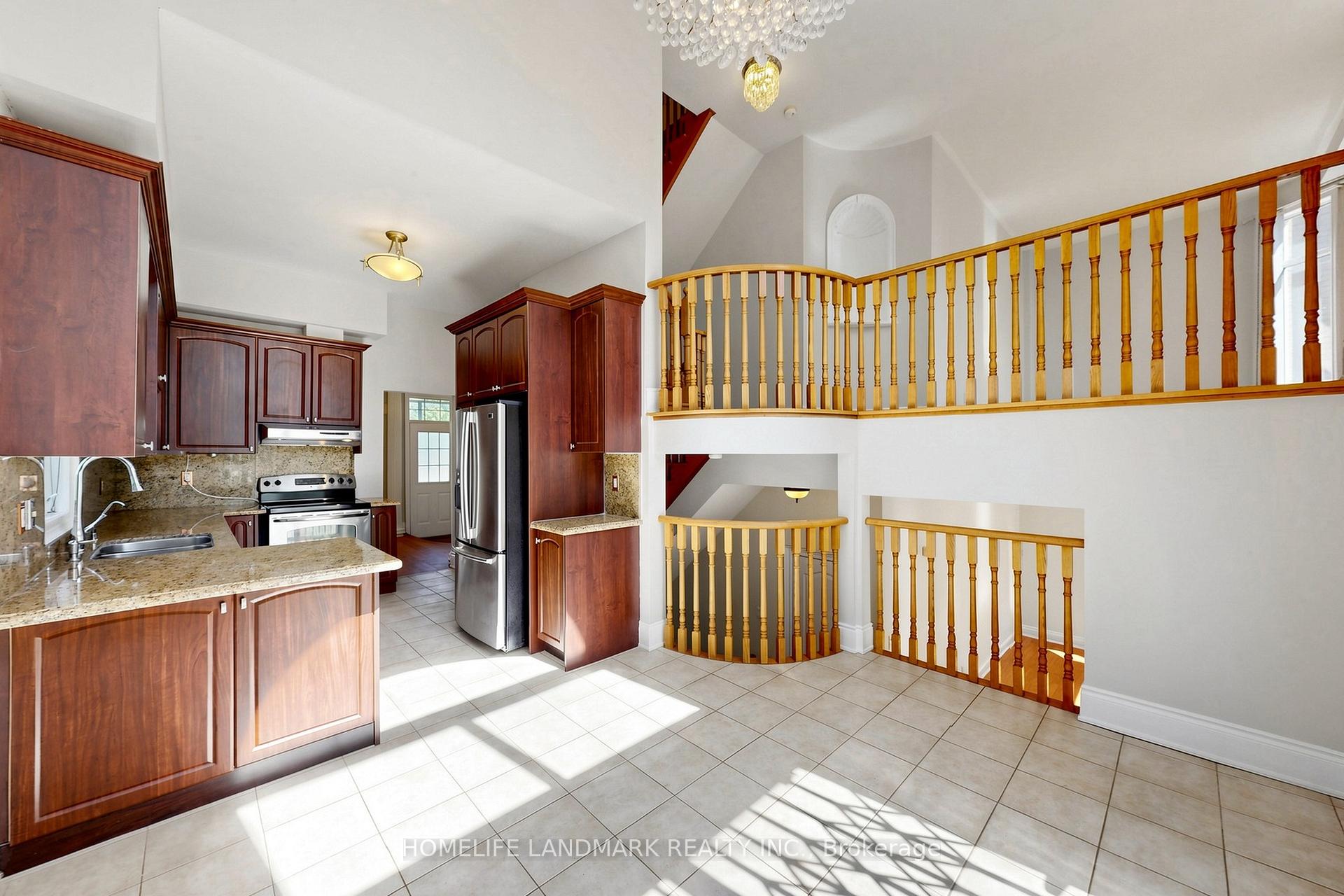 Photo 14 of 209 Redstone Road, Richmond Hill, Rouge Woods — HOMEH