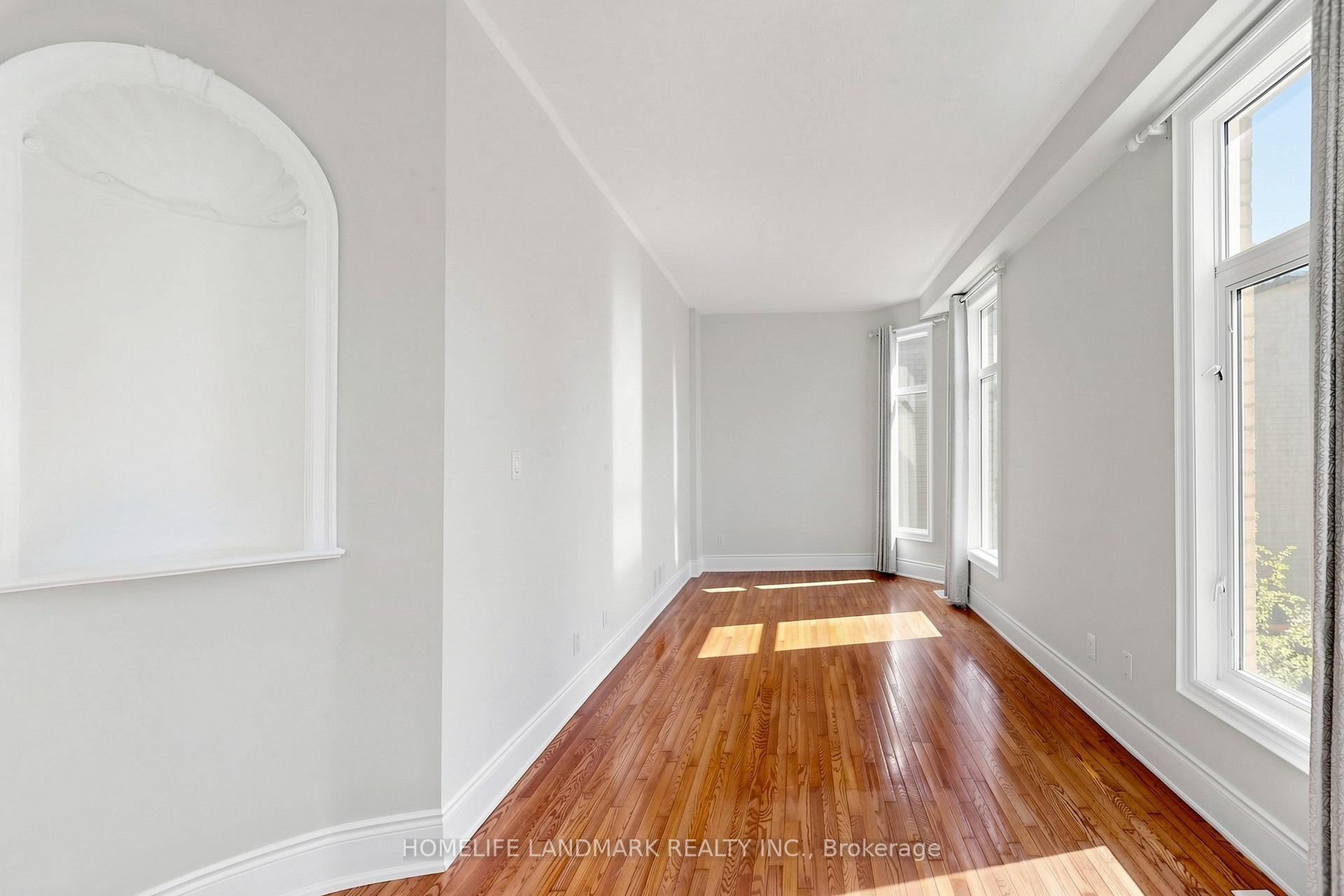 Photo 18 of 209 Redstone Road, Richmond Hill, Rouge Woods — HOMEH
