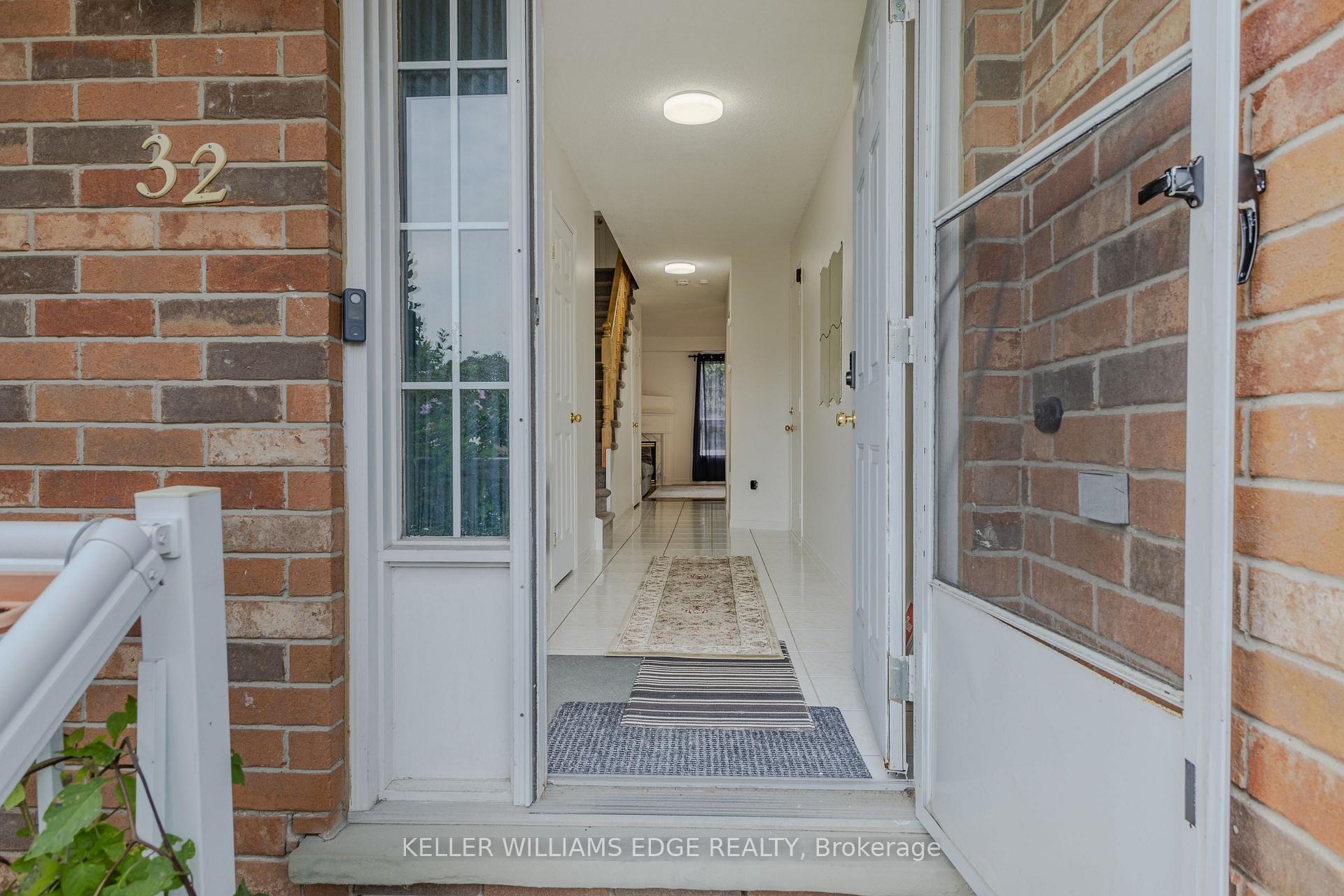 Photo 6 of Unit #32, 10 Cadham Boulevard, Hamilton, Broughton — HOMEH
