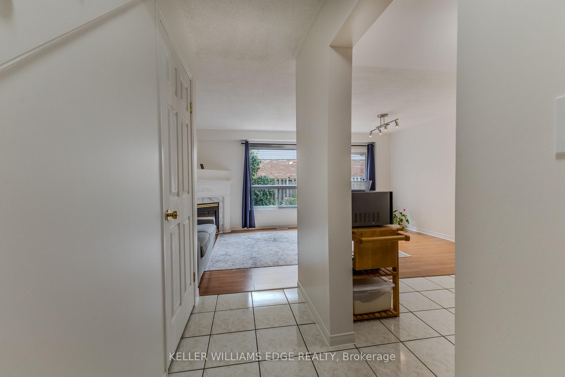 Photo 7 of Unit #32, 10 Cadham Boulevard, Hamilton, Broughton — HOMEH