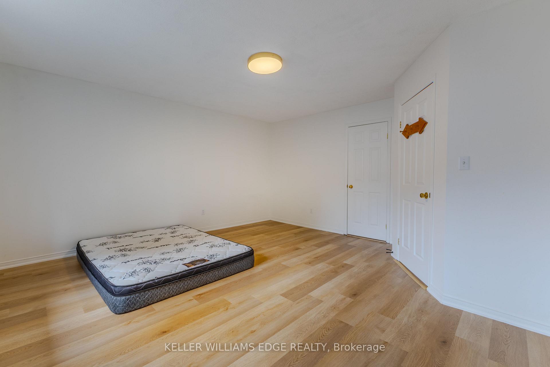 Photo 15 of Unit #32, 10 Cadham Boulevard, Hamilton, Broughton — HOMEH